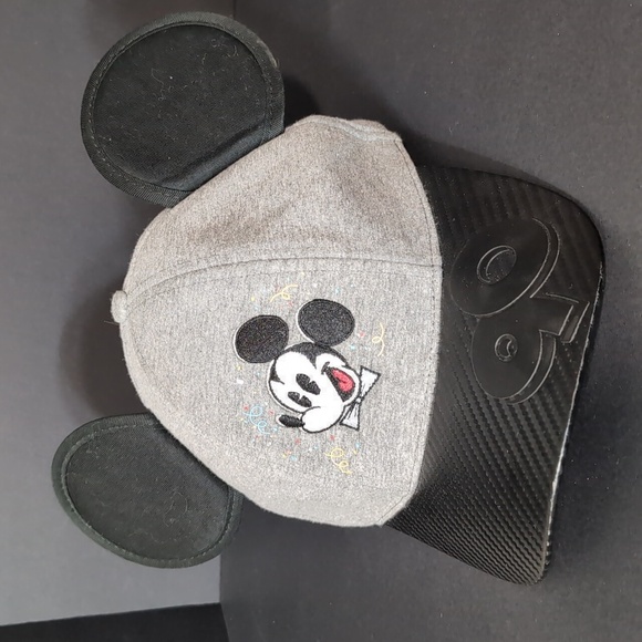 Disney Parks 2019,Gray/Black Mickey Mouse Snapback Hat,57-60 cm. - Picture 1 of 9
